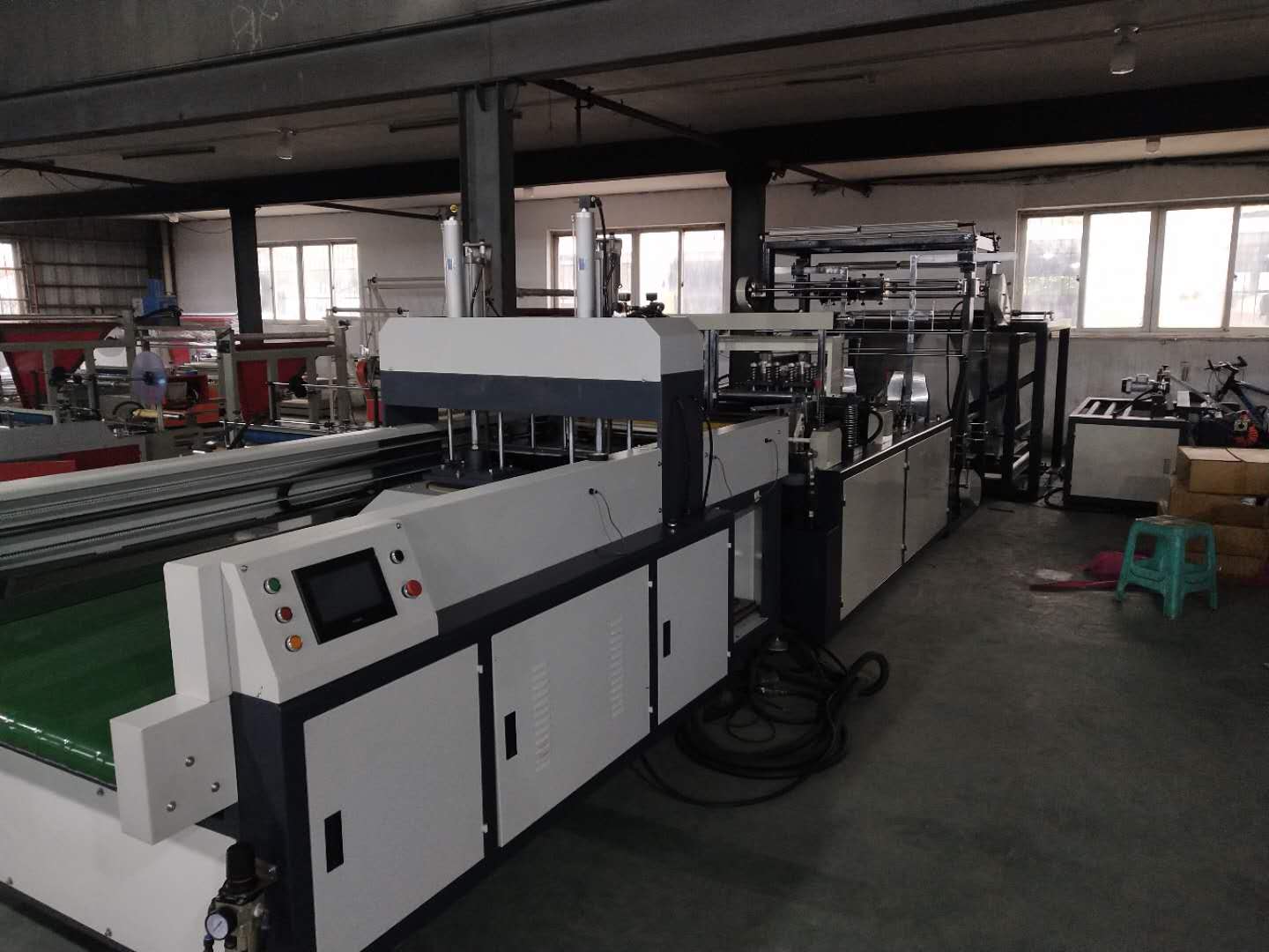 無(wú)紡布雙道購(gòu)物袋制袋機(jī)  雙道購(gòu)物袋制袋機(jī)