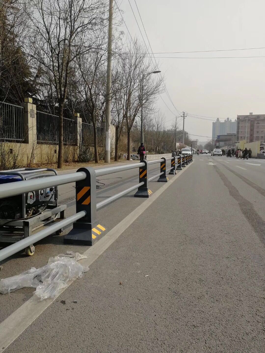 道路隔離護(hù)欄4 報價 直銷 生產(chǎn)廠家 哪家好 電話 供應(yīng)商
