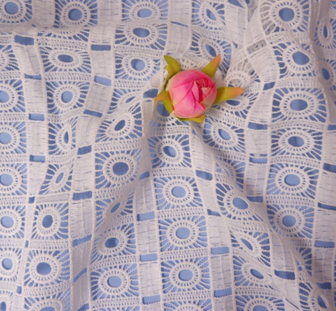 水溶牛奶絲花邊刺繡滿幅花邊，服裝刺繡花邊條碼滿幅面料