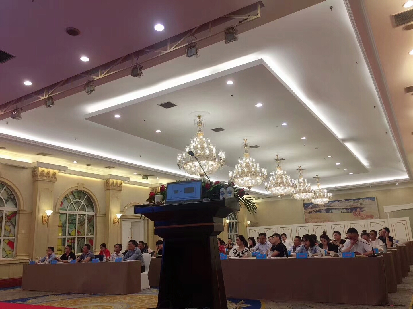 成都總裁班報(bào)名-課程培訓(xùn)咨詢電話培訓(xùn)班報(bào)名