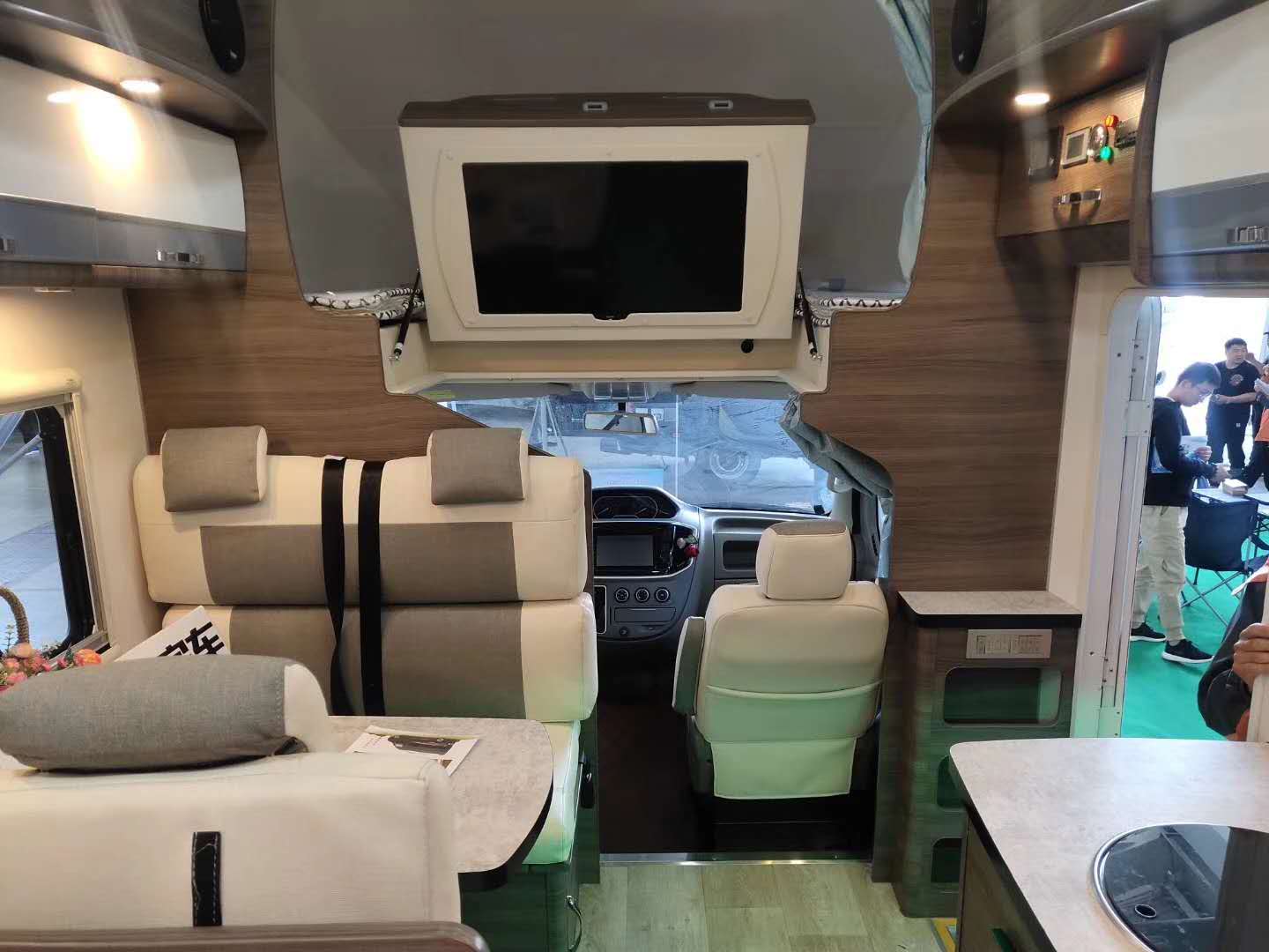 售價為30萬左右的大通C房車