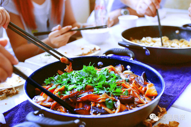 御品皇三汁燜鍋加盟總部  三汁燜鍋的前景   北京三汁燜鍋的優(yōu)勢