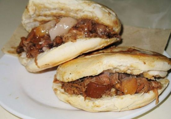 學(xué)習(xí)油炸串夾饃醬料     油炸饃怎么炸好吃    油炸饃技術(shù)培訓(xùn)