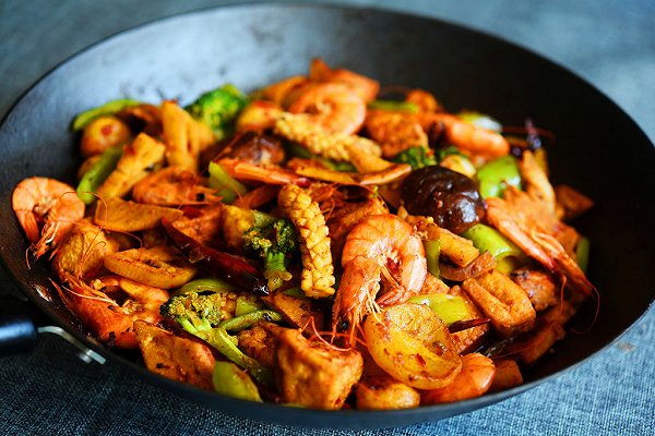 加盟麻辣香，讓你的事業(yè)也一炮而紅！   麻辣香鍋底料配方    麻辣香鍋?zhàn)龇ù笕?  title=