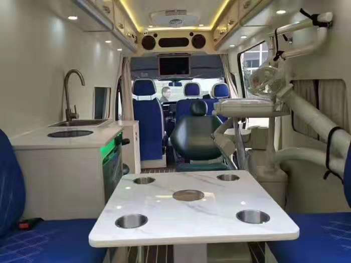 客戶定制的 依維柯C型牙科房車