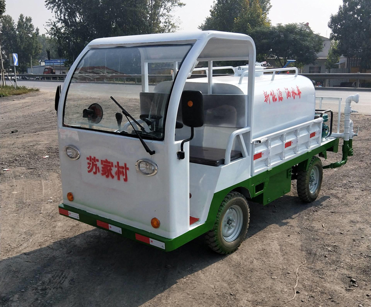 湖北武漢電動四輪灑水車多少錢一輛