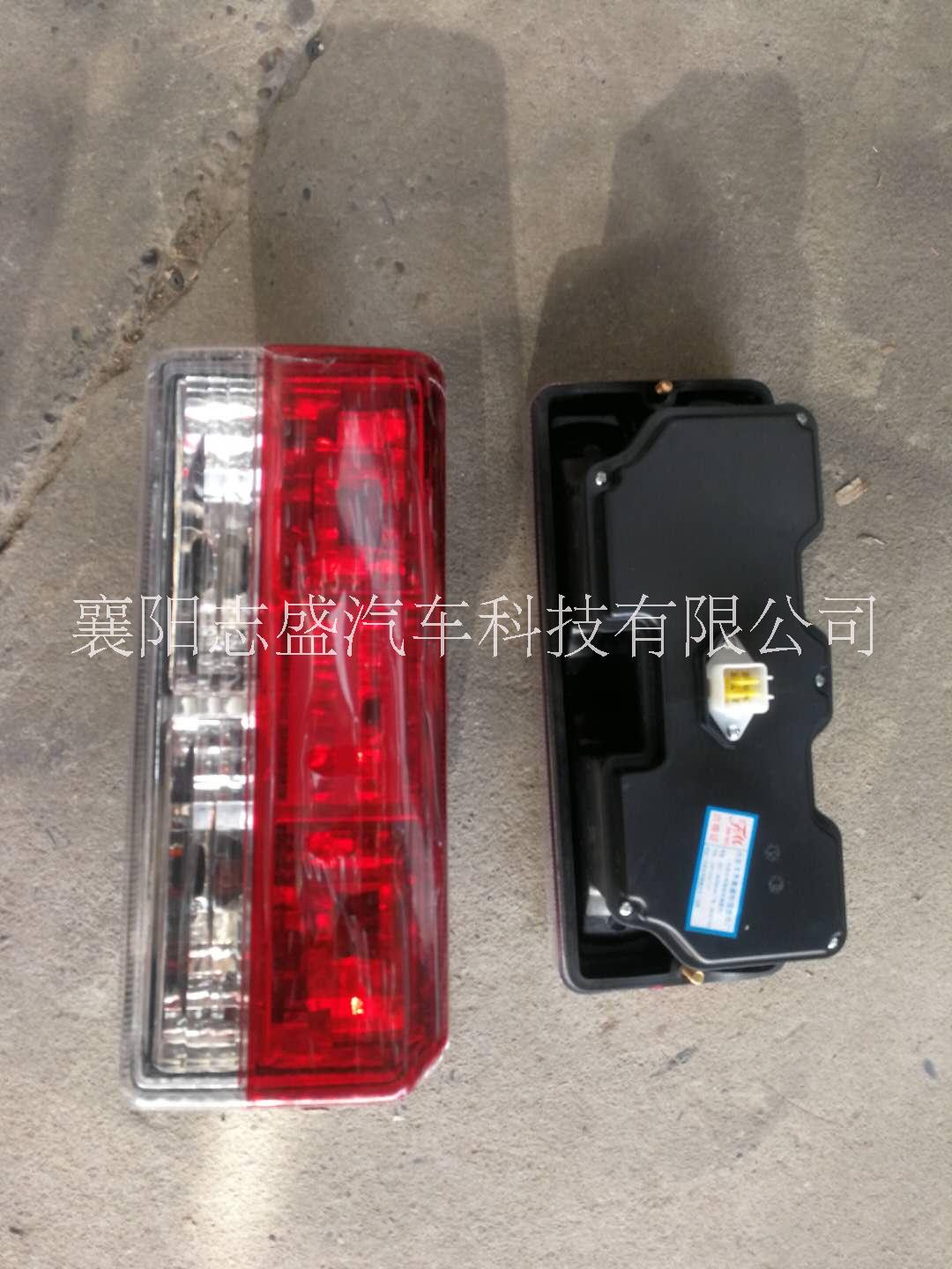 東風(fēng)多利卡后尾燈
