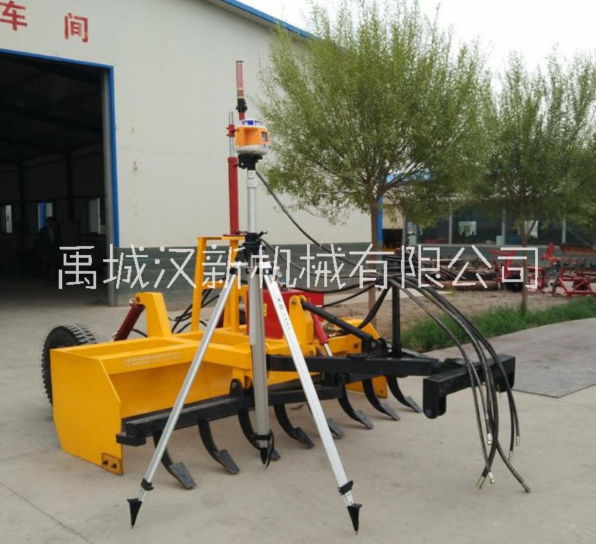 四輪拖拉機(jī)懸掛激光平地機(jī)牽引式平地農(nóng)田整平設(shè)備
