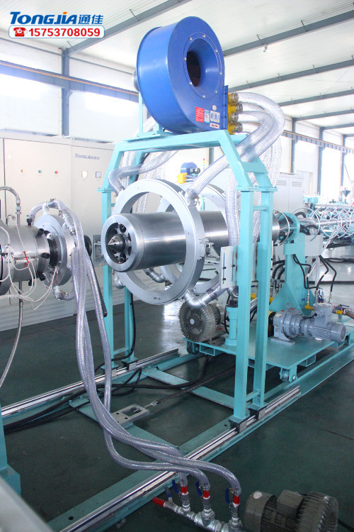 PLA降解發(fā)泡餐盒機械正中國內(nèi)環(huán)保大形勢