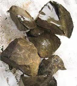 深色古馬龍樹脂