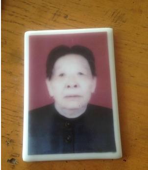 墓碑瓷像    烤瓷像磁遺像價格 磁遺像廠家 定制磁遺像 哪有做磁遺像的