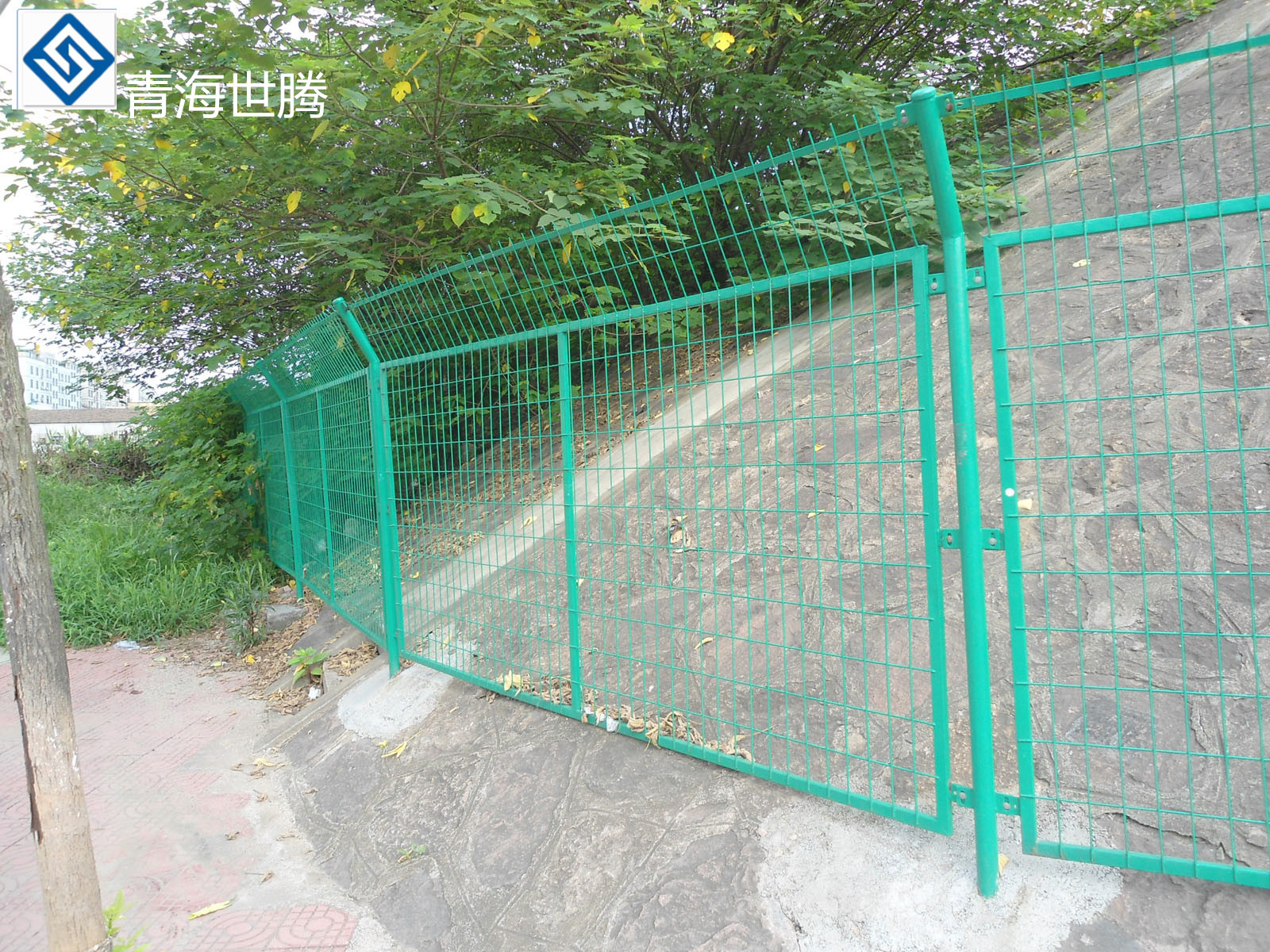 樂(lè)都邊框護(hù)欄網(wǎng)SB001結(jié)實(shí)耐用廣泛用于道路邊物美價(jià)廉 世騰邊框護(hù)欄網(wǎng)廠家直銷(xiāo)樂(lè)都護(hù)欄網(wǎng)