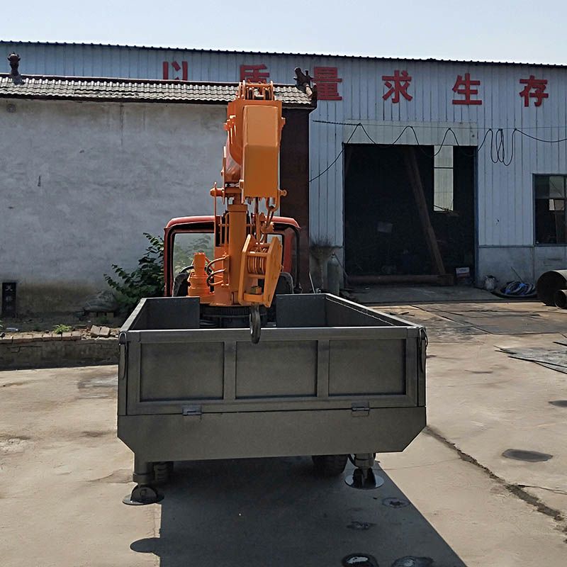 陜西小型農(nóng)用隨車吊 三噸三輪車隨車吊 液壓支腿吊樹移樹背背吊
