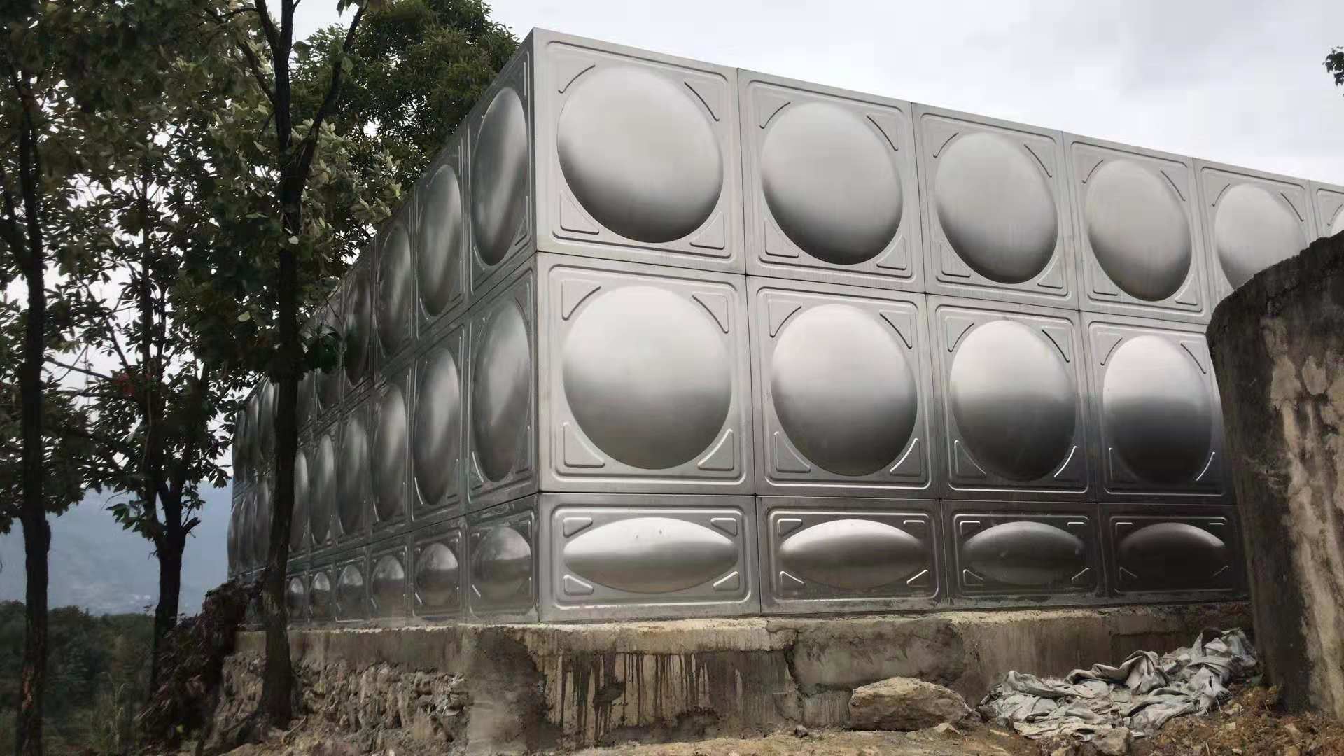 江門不銹鋼水箱廠家，方形消防水箱304保溫水箱價格 不銹鋼消防水箱廠家 方形保溫水箱304定制 方形水箱304定制做