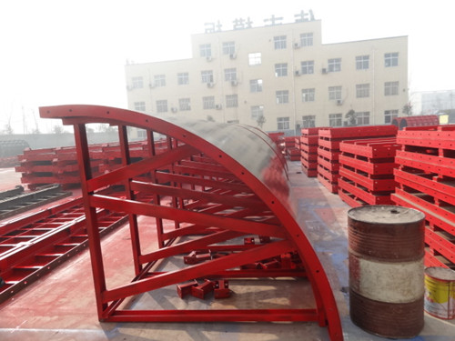 鋼模板在使用過程中進(jìn)行多重保護(hù)