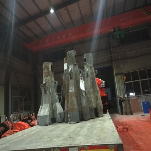 CK2000成都沖擊鉆打樁機(jī)錘頭護(hù)筒