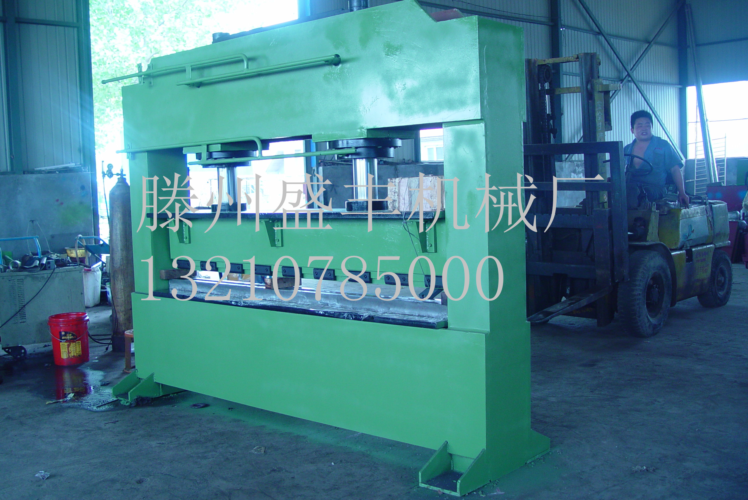 供應(yīng)100T噸龍門壓力機 200噸雙柱框架式液壓機