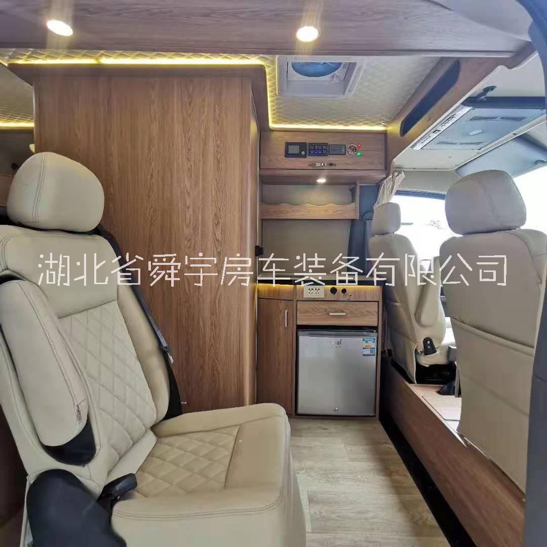 舒適兩張床--東風(fēng)御風(fēng)短B型房車