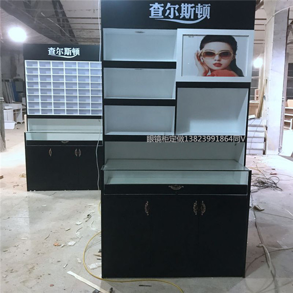 江門臺山開平恩平鶴山市眼鏡店裝修設(shè)計展柜定做賣江門寶島新款太陽眼鏡展示中島柜臺