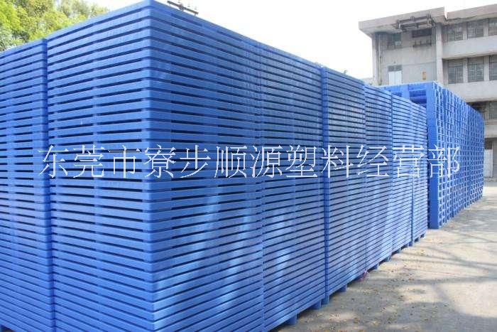 廠家直銷珠三角九腳單面網(wǎng)格塑膠卡板倉儲物流周轉墊板防潮