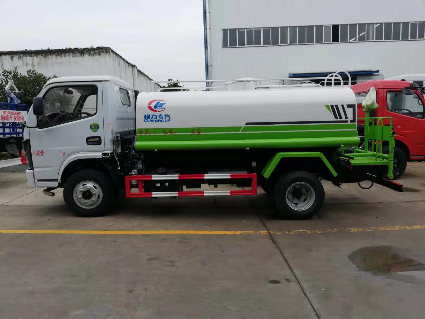 東風(fēng)灑水車噴灑車