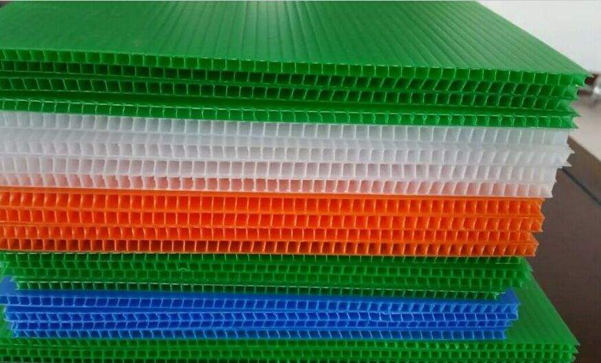 中空格子板設(shè)備