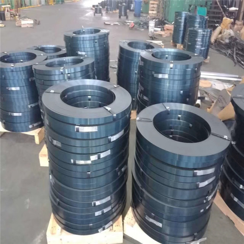 鐵皮打包用帶鋼 0.8*32mm 誠信經(jīng)營 貨源廠家 Q195 烤藍(lán)打包帶
