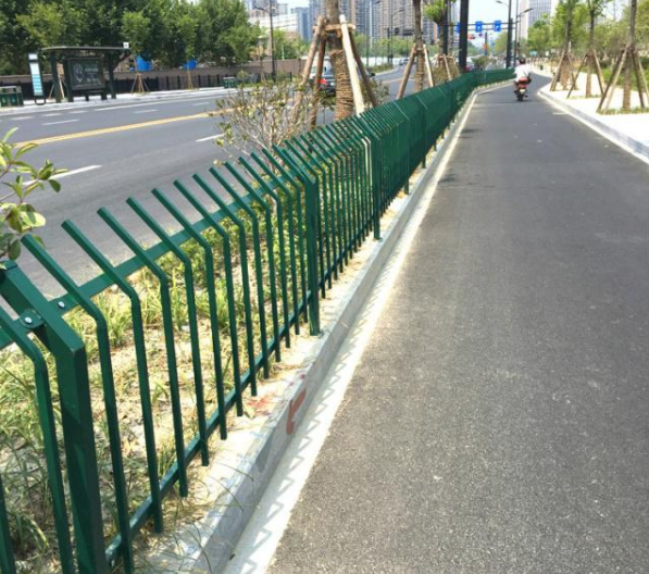 新農(nóng)村建設(shè)草坪護欄