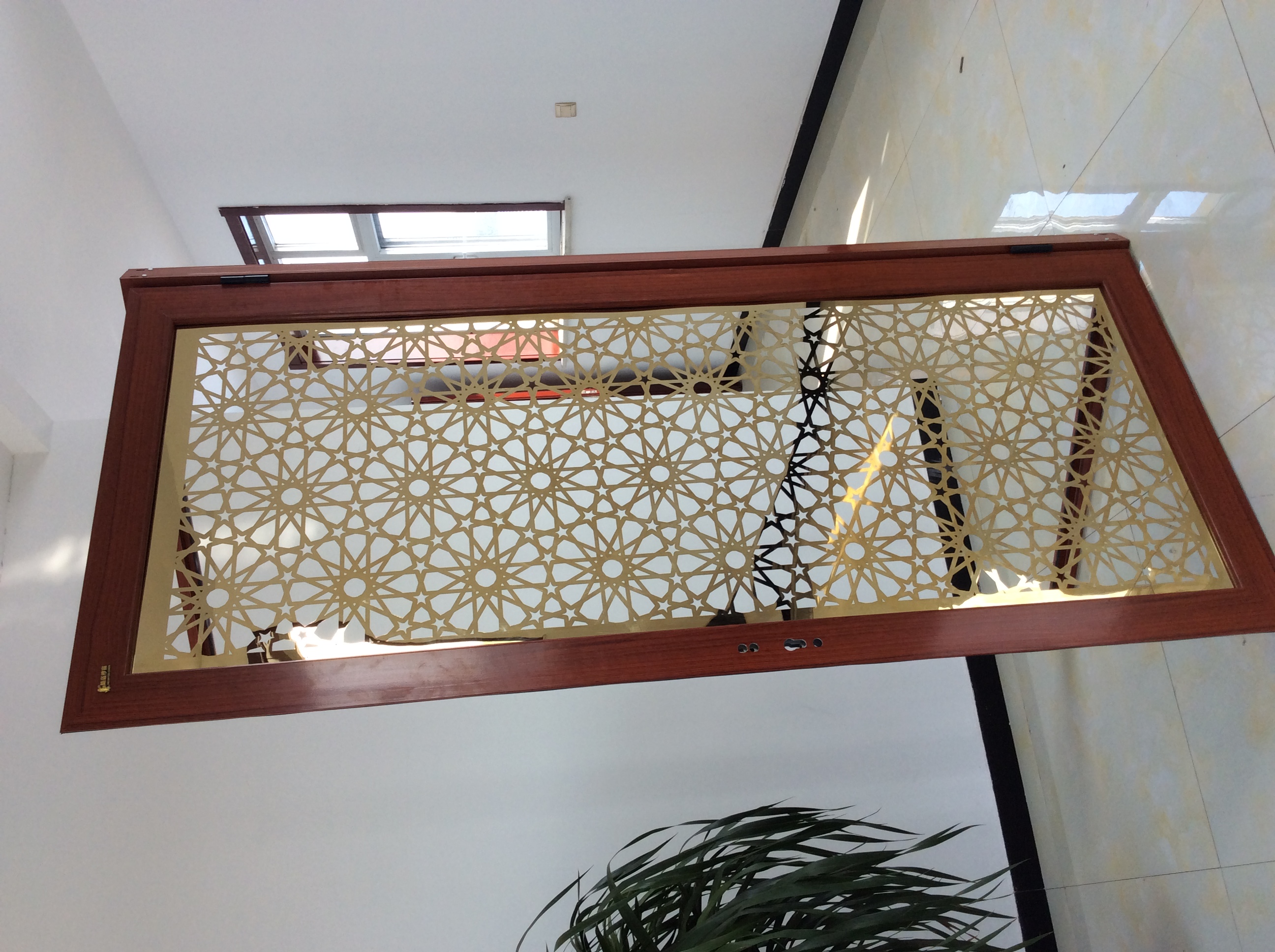 金屬門窗報(bào)價(jià)，批發(fā)，供應(yīng)商，生產(chǎn)廠家