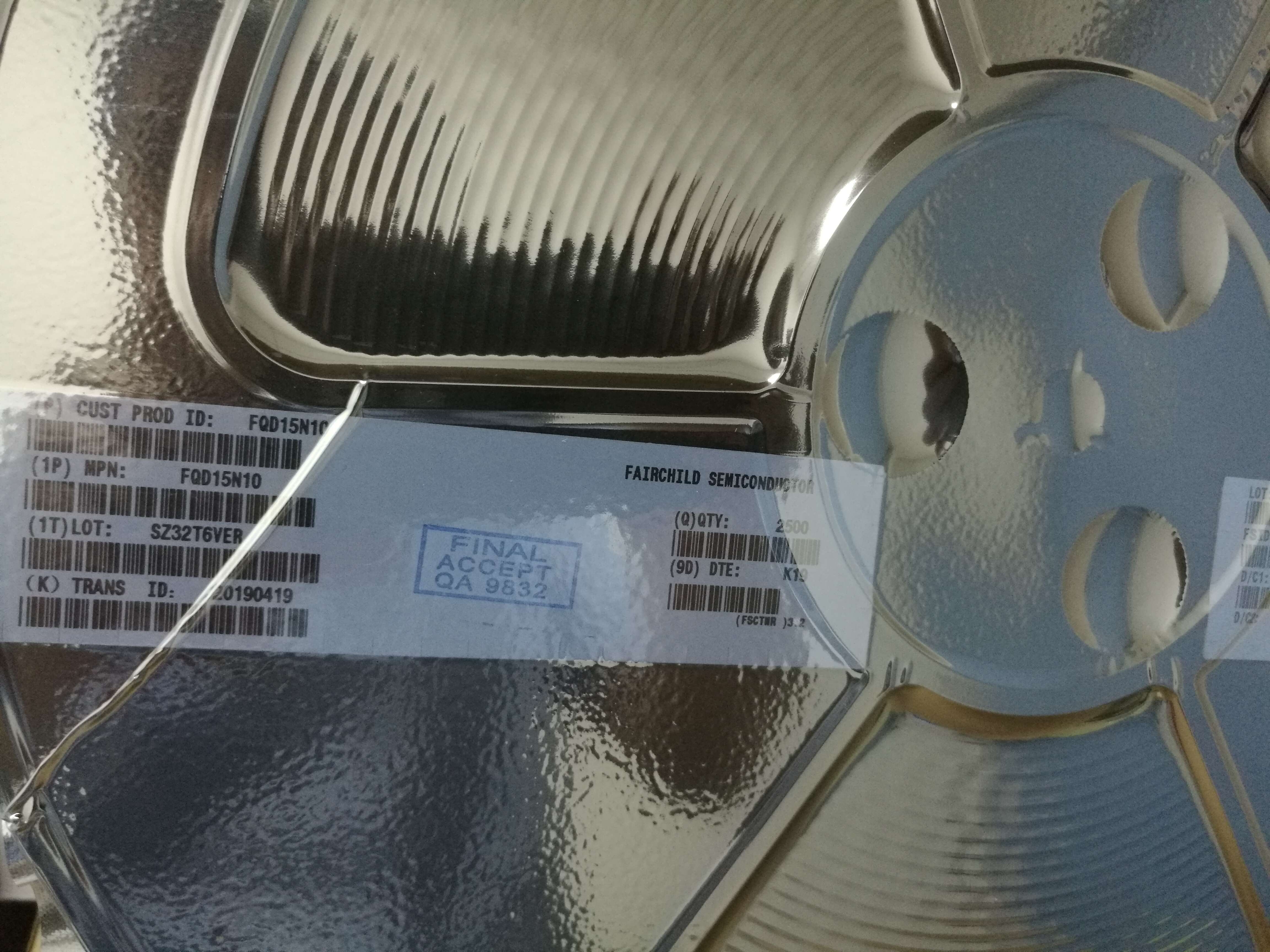 場(chǎng)效應(yīng)管FQD15N10  TO-252貼片MOS管廠家優(yōu)勢(shì)現(xiàn)貨