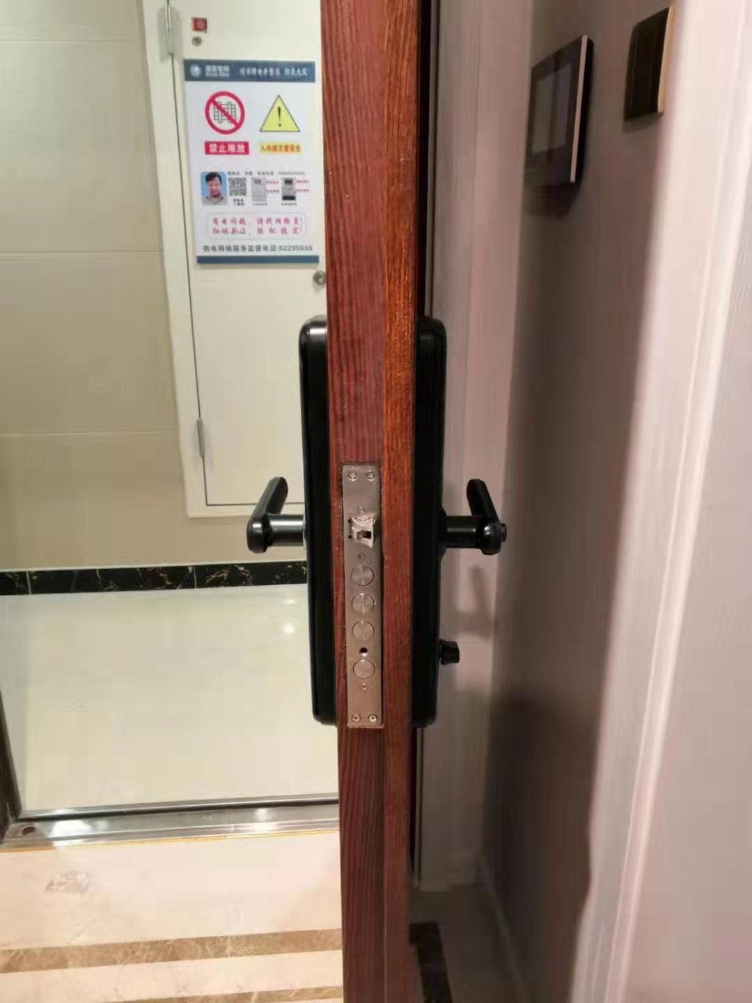 武勝路漢正街換防盜門鎖芯，換指紋