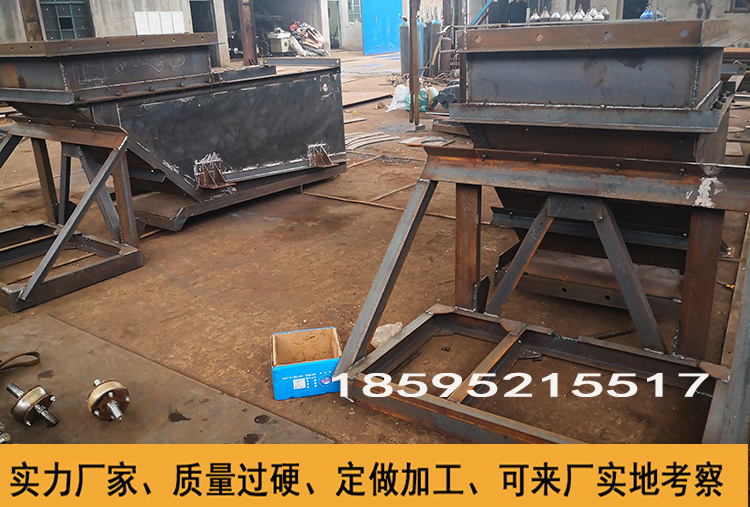 單驅(qū)給煤機(jī) 質(zhì)量較好給煤機(jī)配件 質(zhì)量較好給煤機(jī)廠家往復(fù)式給煤機(jī)雙驅(qū)動