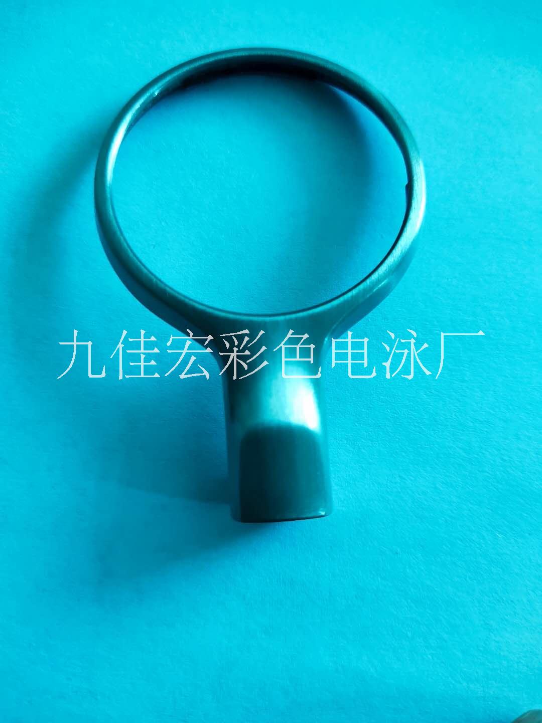 東莞鋁合金耳機(jī)殼噴砂價(jià)格 電泳彩色加工廠 鋁合金耳機(jī)殼噴砂電透明色