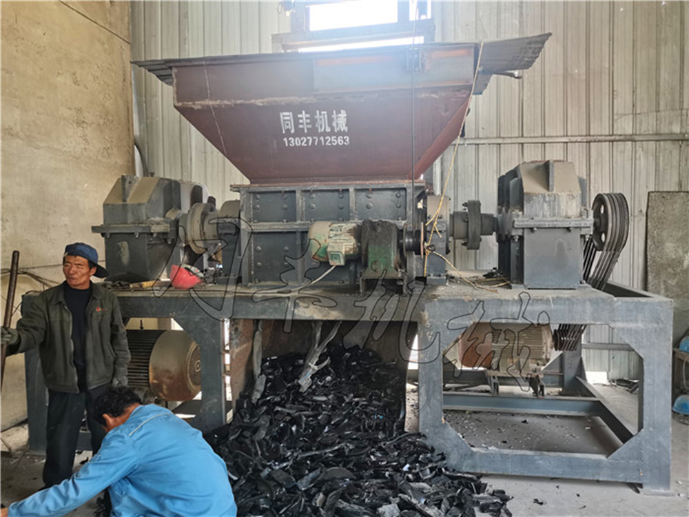 河南鄭州二手廢舊鋼板撕碎機1200型配6級45kw電機8萬轉(zhuǎn)讓