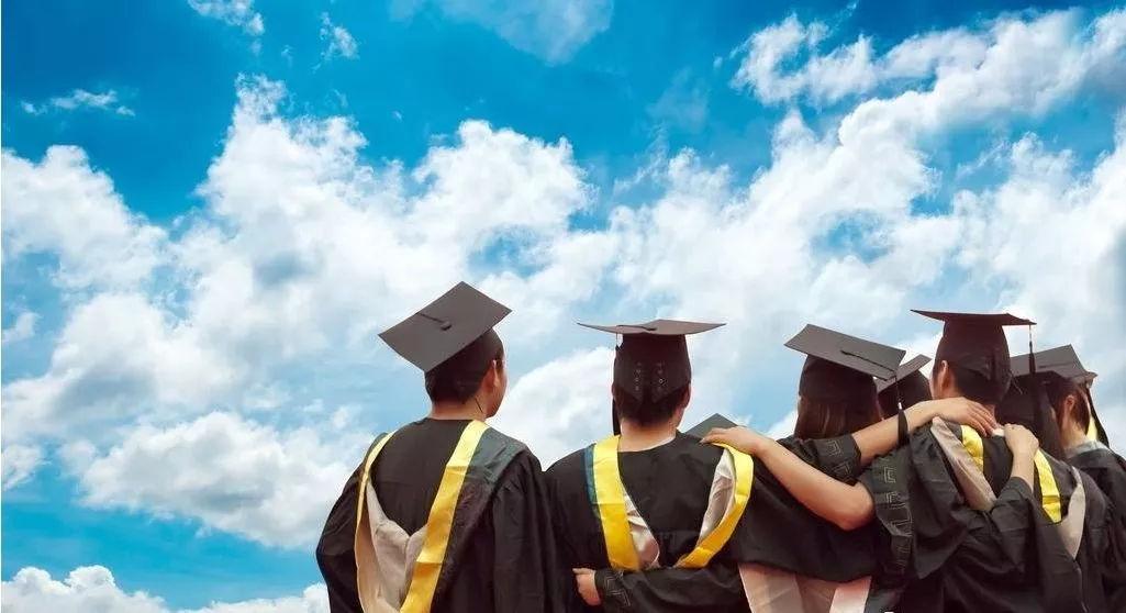 酒店APP開發(fā)的前景趨勢及市場功能