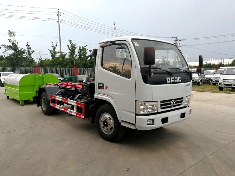 掛桶自卸垃圾車 四輪勾臂垃圾車  廠家報(bào)價(jià)  四輪勾臂垃圾車