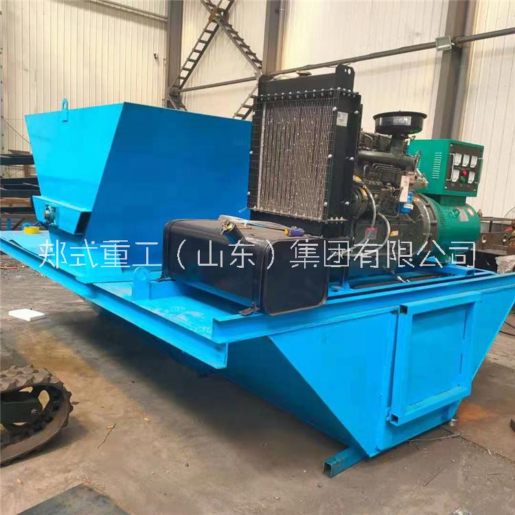 新疆定制水渠成型機(jī) 邊溝襯砌機(jī) 混凝土滑膜機(jī) 渠道成型機(jī)