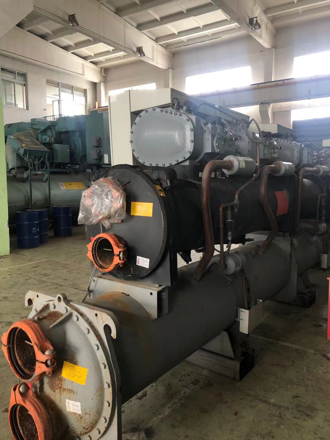 二手250冷噸開利螺桿機(jī)冷水機(jī)組 開利螺桿式冷水機(jī)組中央空調(diào) 開利螺桿機(jī) 開利冷水機(jī)