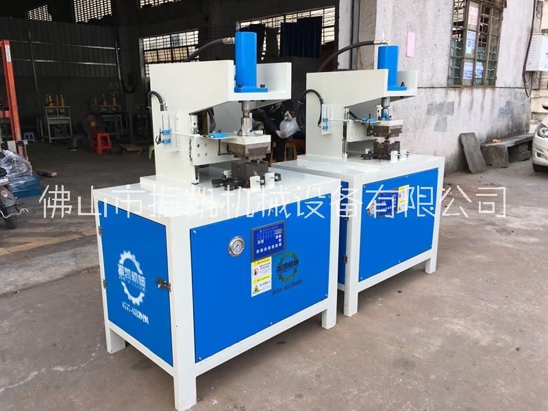 振凱機(jī)械鋁合金方管切角機(jī)不銹鋼沖45度一次折彎90度方框