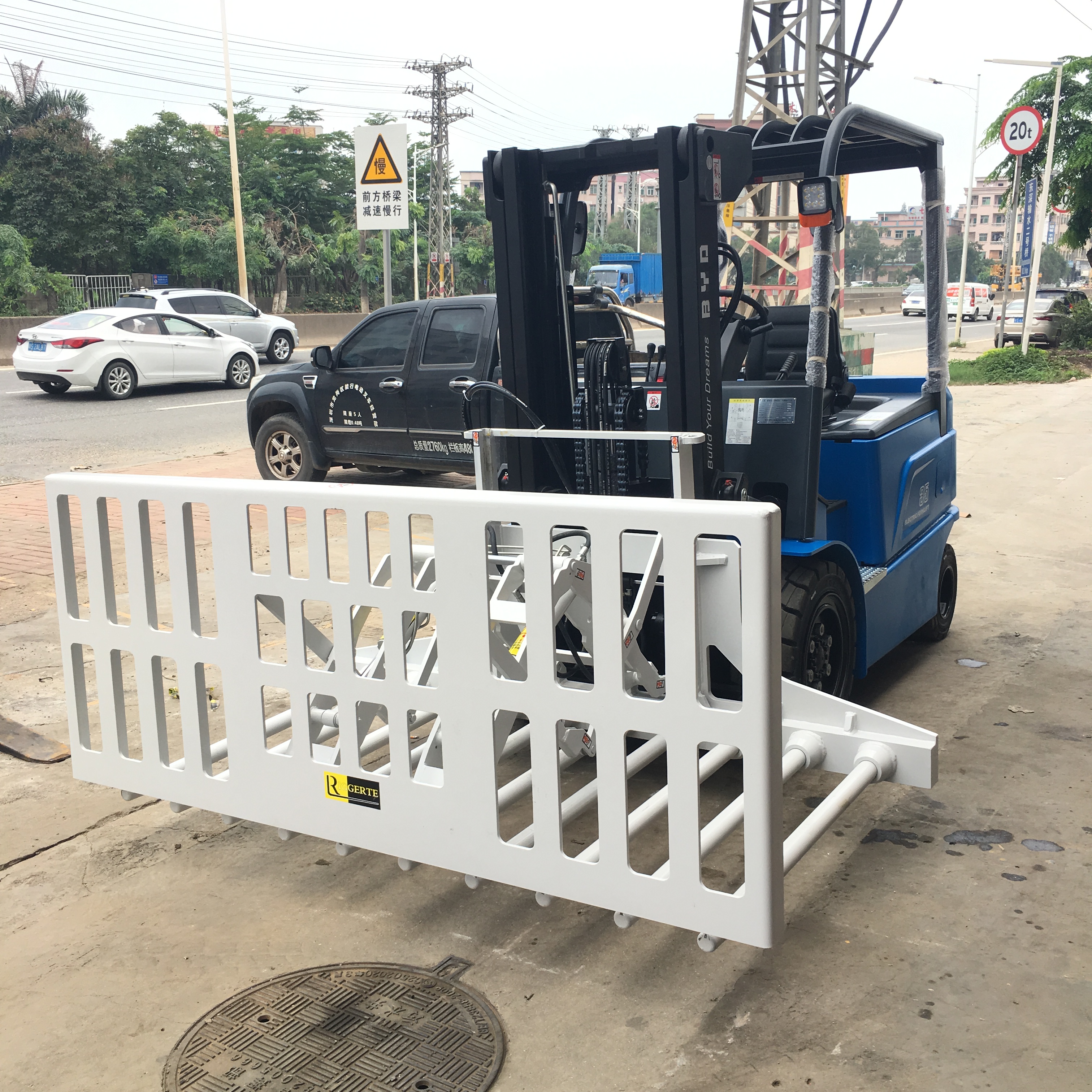 全新快裝型推出器配比亞迪電動叉車 3.5噸比亞迪鋰電池叉車