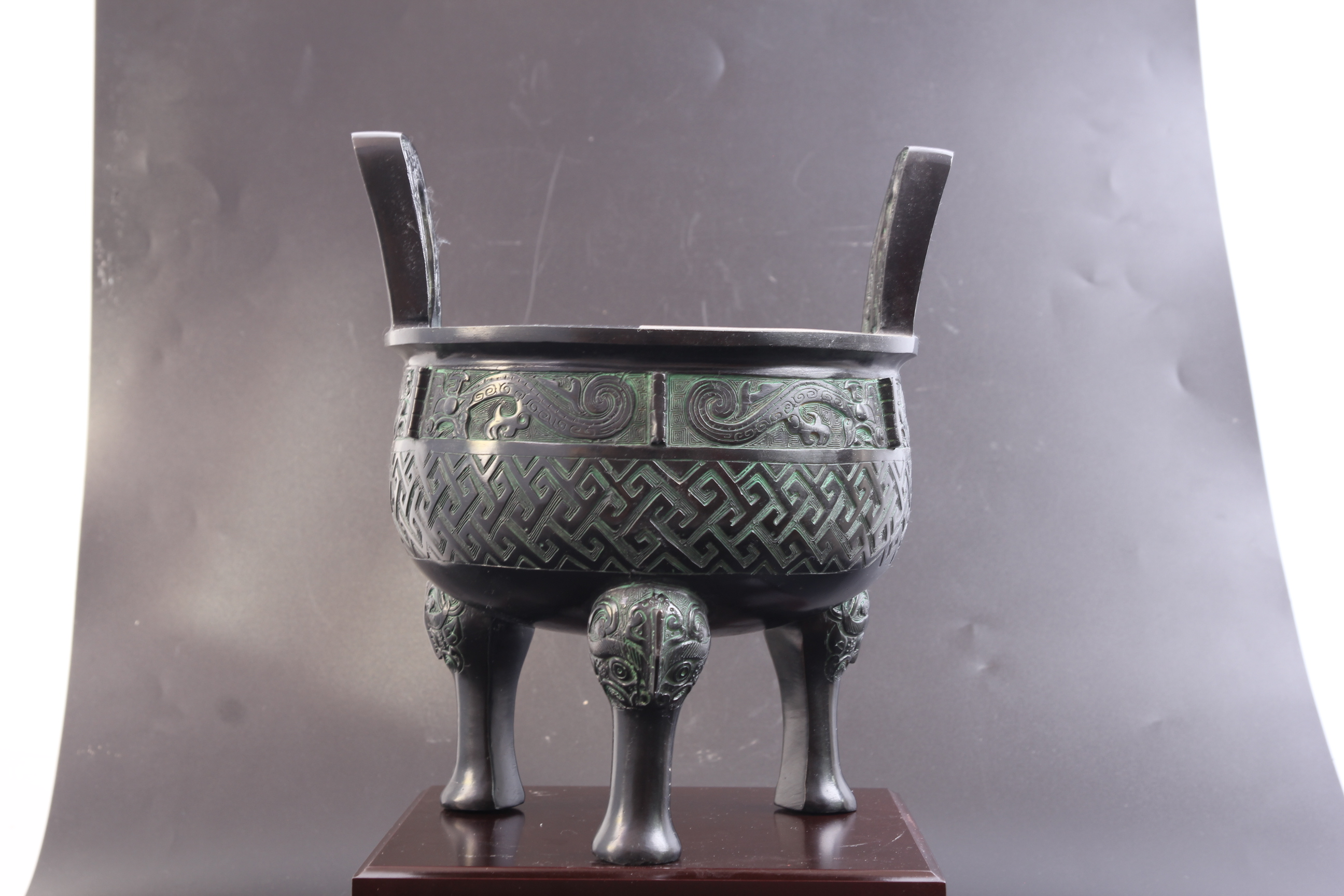 仿古青銅器擺件勾連紋鼎工藝品節(jié)日禮品漢婚影視道具定制