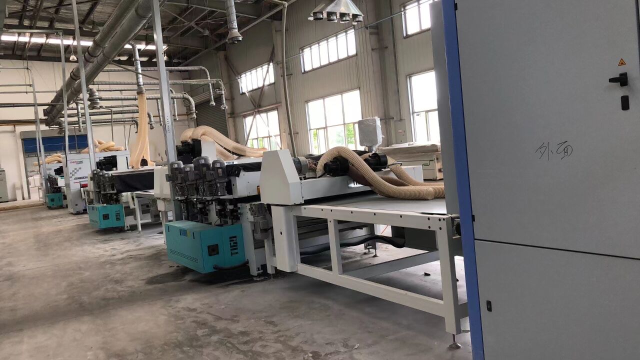 出售1300mm油漆線，油漆生產線，二手木工生產線