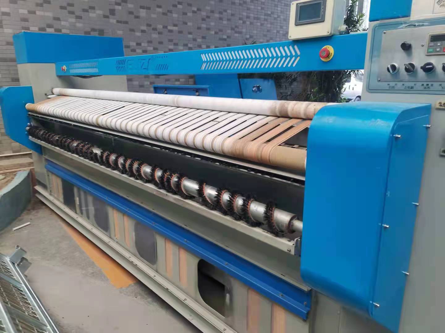 出售二手依麗莎送布機(jī)