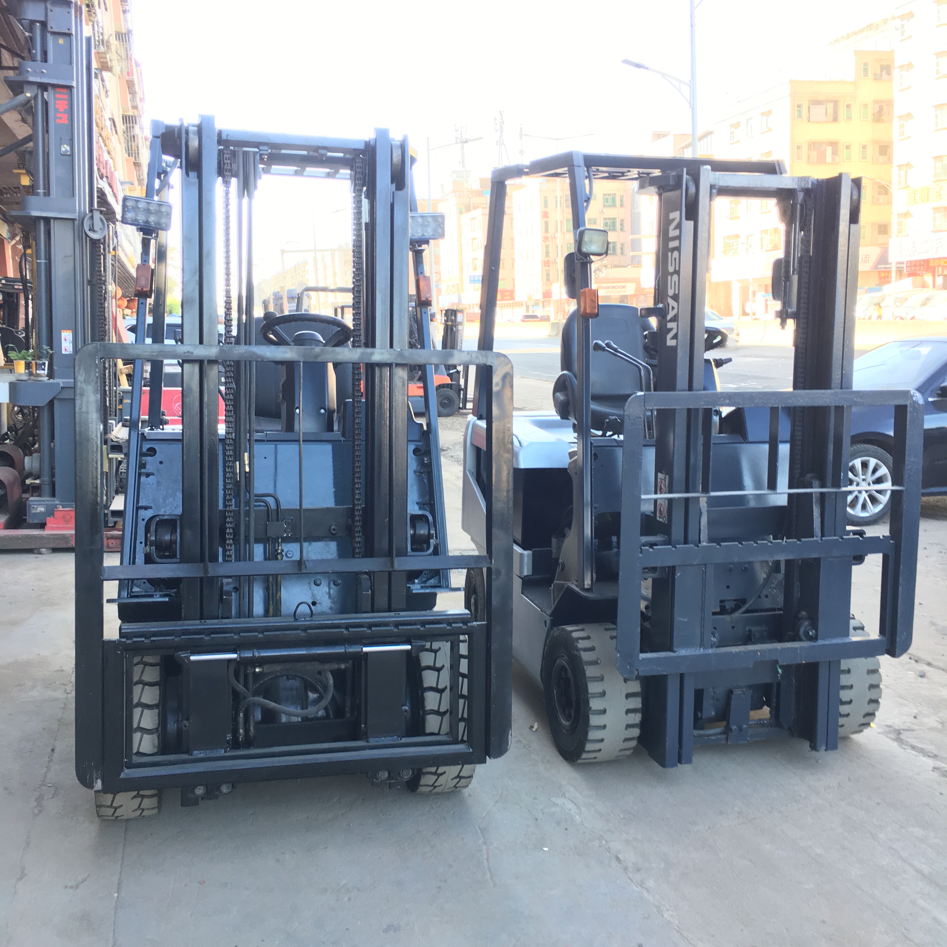 二手電動(dòng)叉車1.5噸NISSAN叉車