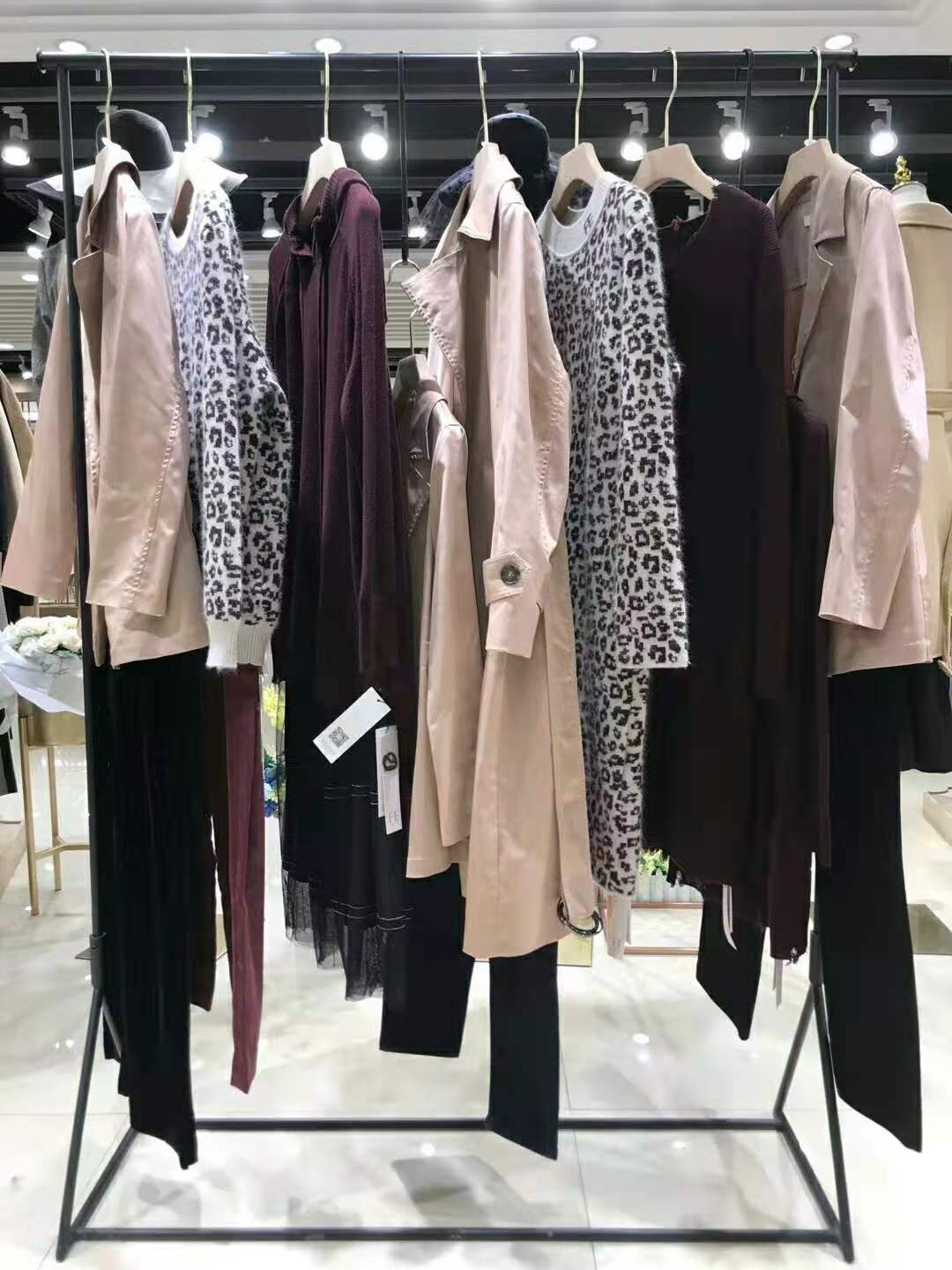 華人杰2021秋冬專柜女裝折扣店進(jìn)貨渠道