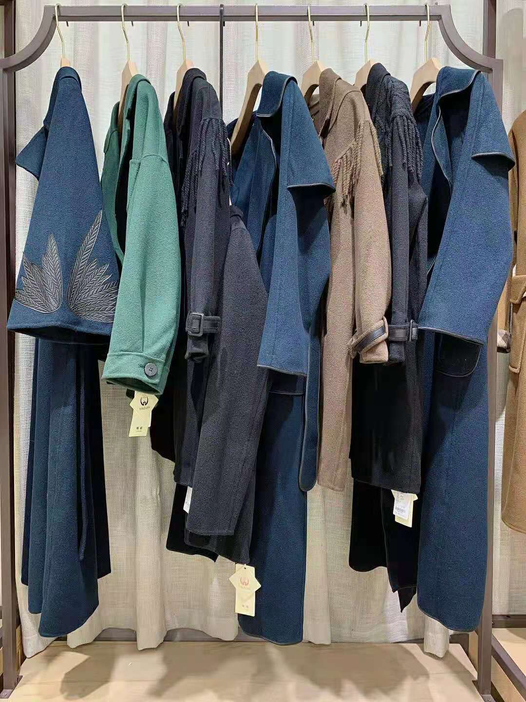 雙面絨羊大衣2021年冬國(guó)內(nèi)一二線品牌服裝貨源批發(fā)