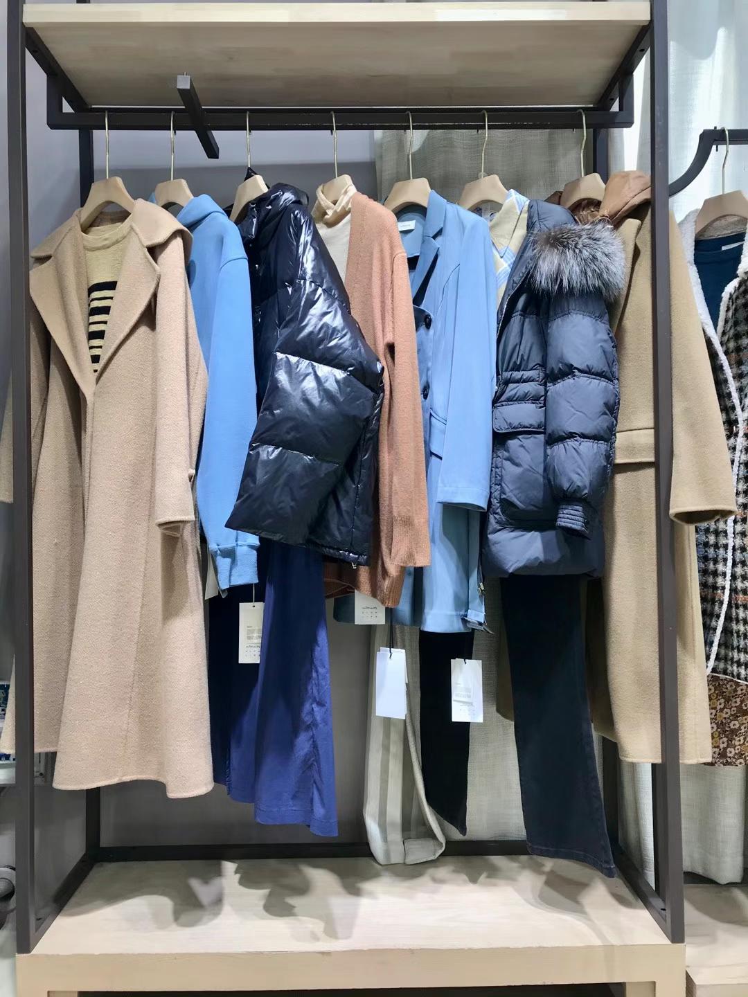 碧可21秋冬女裝品牌折扣店貨源一手批發(fā)