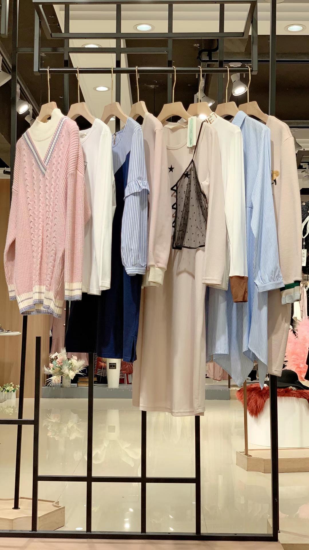 簡(jiǎn)歐大碼時(shí)尚優(yōu)貝妮21秋冬廣州品牌折扣女裝廠家直批