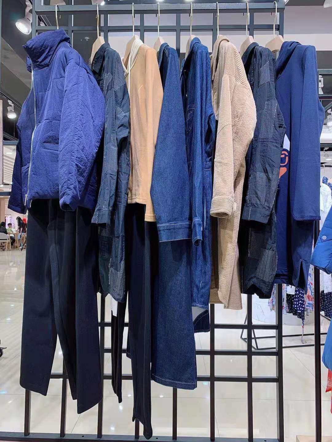 國(guó)內(nèi)品牌弗雷姆夫2021秋女裝折扣庫(kù)存尾貨走份批發(fā)