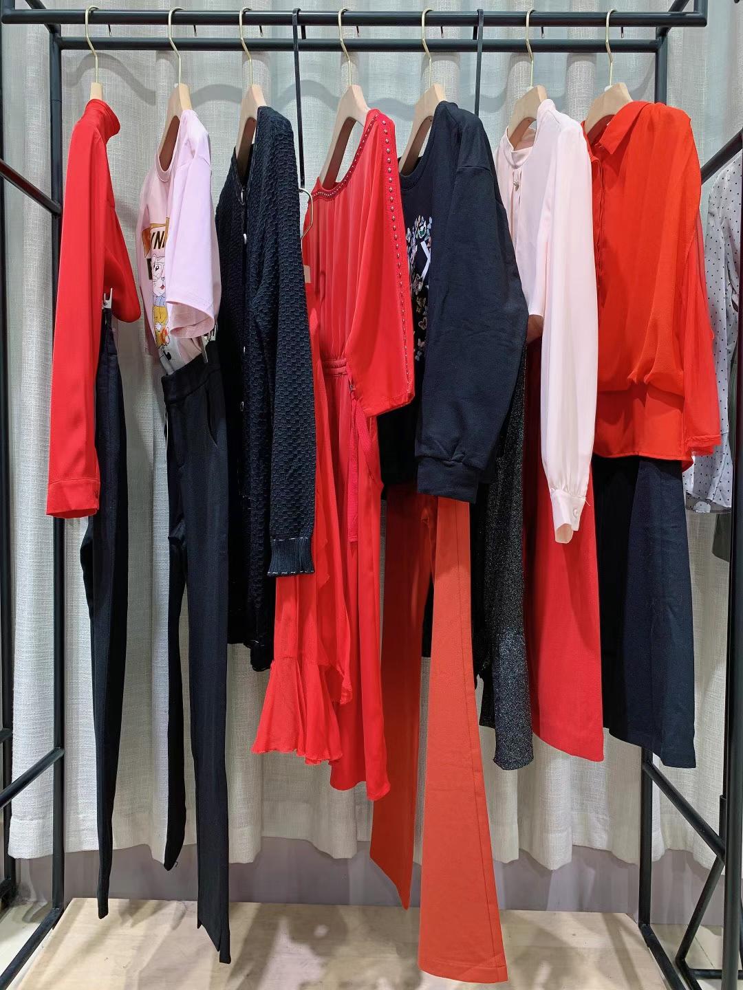 深圳品牌締梵茜2021秋品牌折扣女裝一手貨源進(jìn)貨渠道